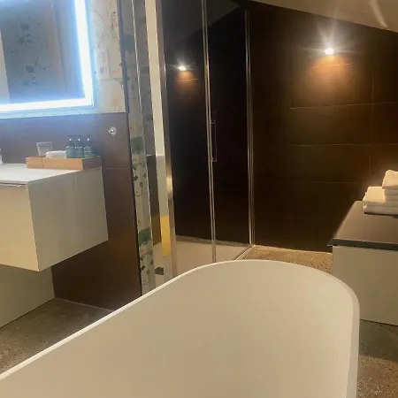 ホテル Azkarraga *