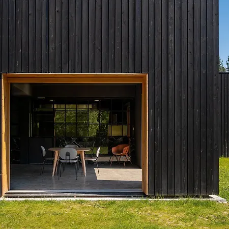 Azkarraga アモレビエタ・エチャノ