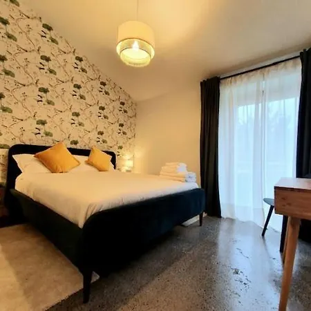 Azkarraga Hotel